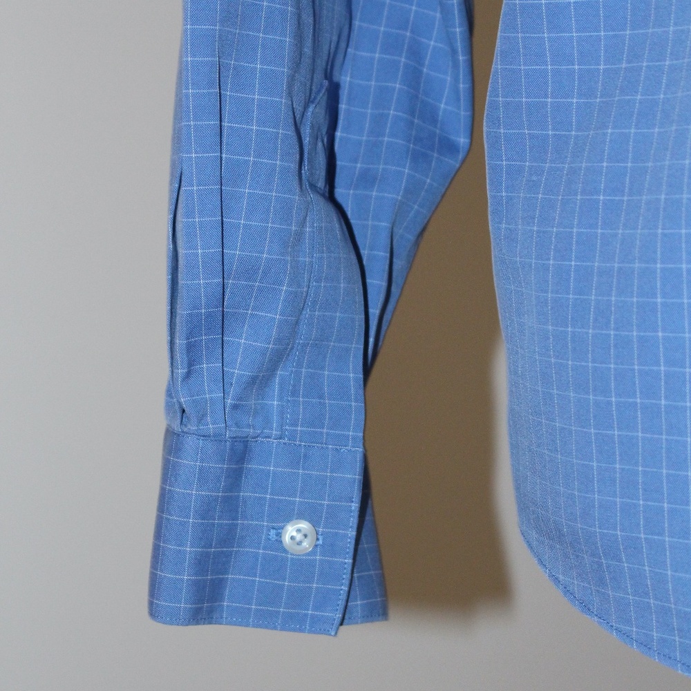 Talbots, wrinkle resistant button down shirt. ........ - Picture 6 of 8